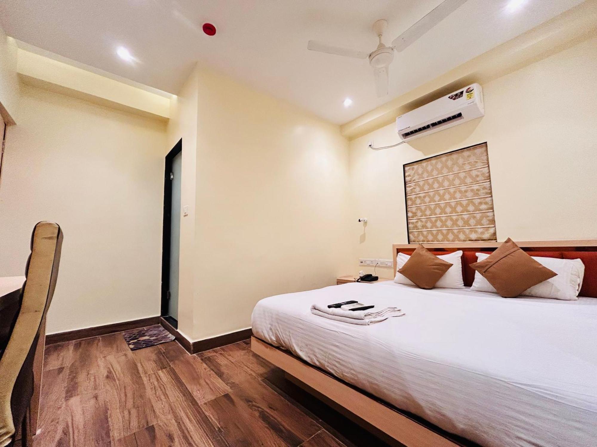 Golden Square - Kolkata Airport Hotel Luaran gambar