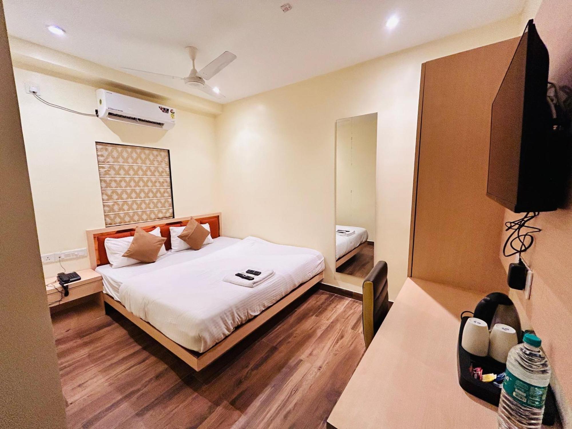 Golden Square - Kolkata Airport Hotel Luaran gambar
